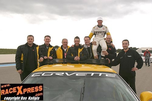 Corvette team onder leiding van Toine Hezemans